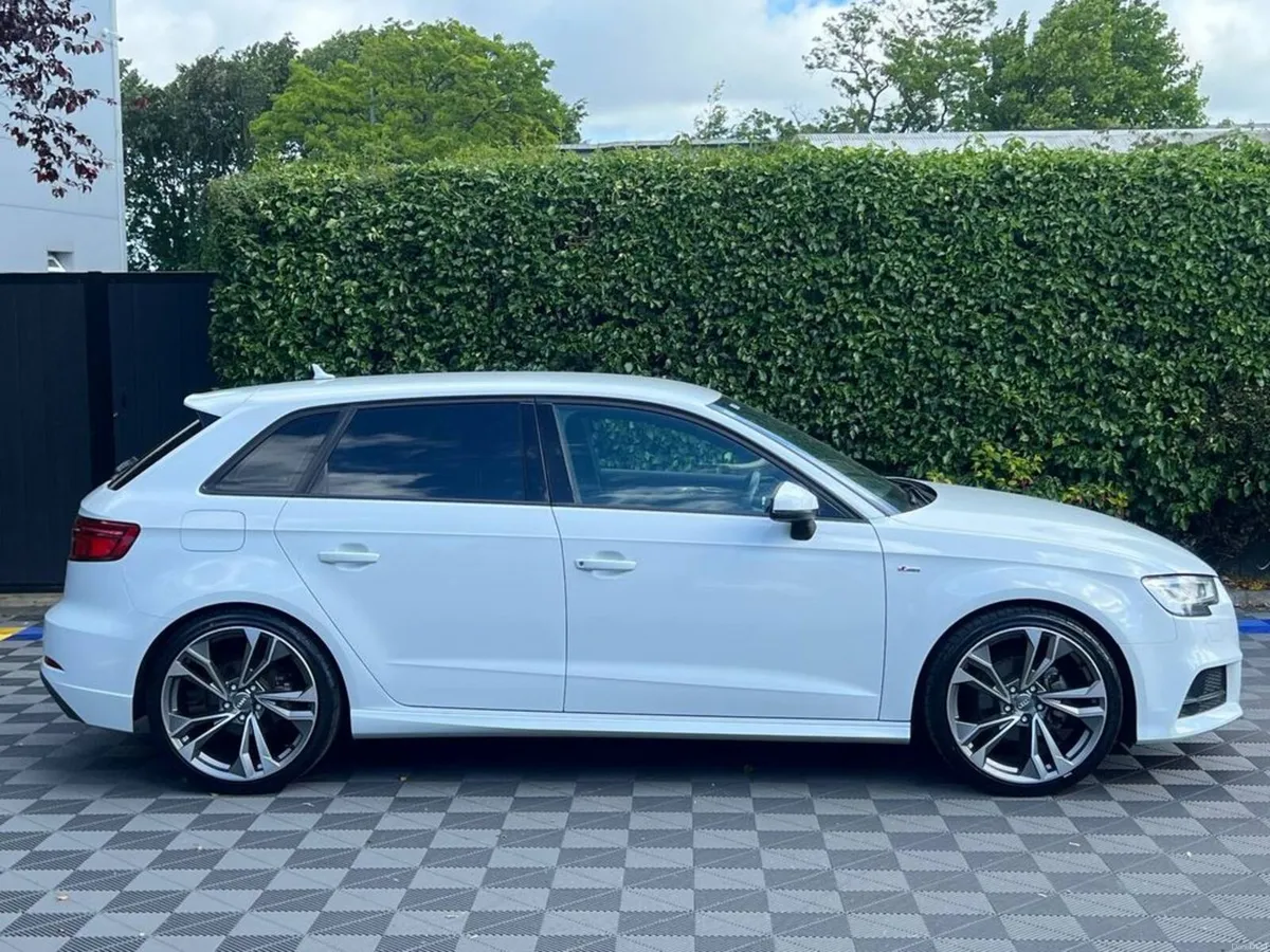 Audi A3 S-LINE 1.4 TFSI AUTO // NEW 19" S-LINE ALL - Image 2
