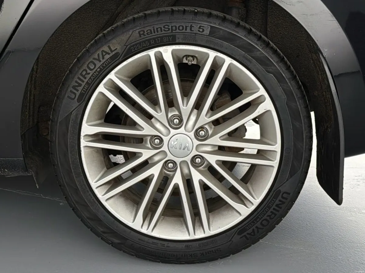 Kia Carens or Rondo EX 5DR 7 seater - Image 3