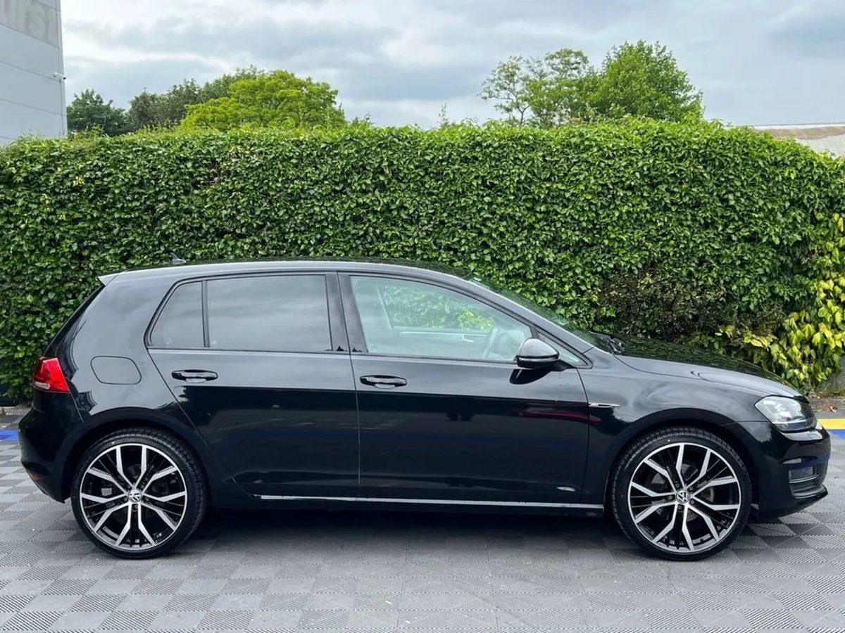 Volkswagen Golf R-LINE PACK 1.2 TSI AUTO // SERVIC - Image 2
