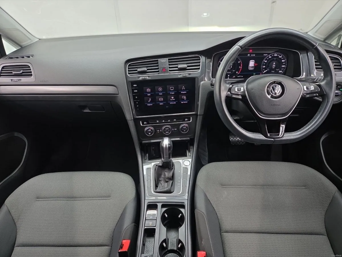 Volkswagen Golf TSI Comfort Tech Edition DSG - Image 3