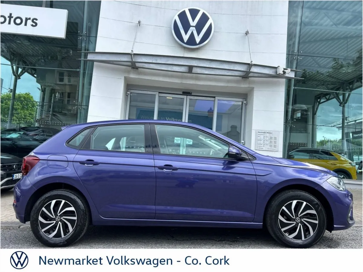 Volkswagen Polo LIFE 1.0 TSI 95BHP WITH FRONT AND - Image 4