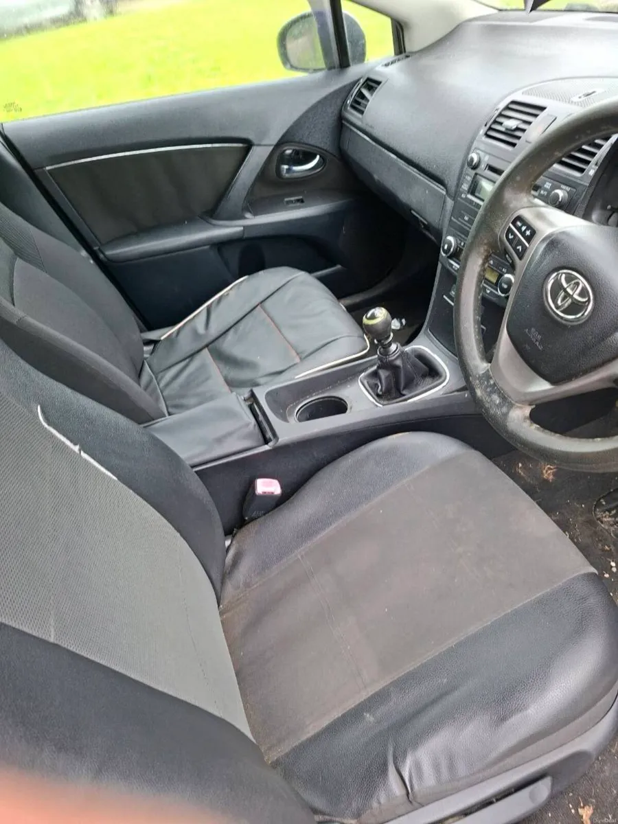 TOYOTA AVENSIS 2010 - Image 5