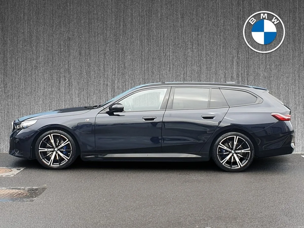 BMW 5-Series 530e M Sport Touring - Image 4