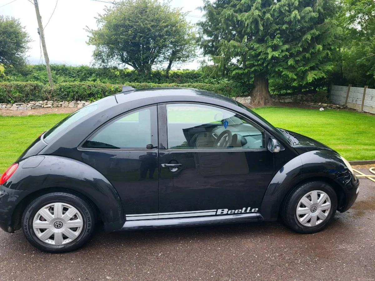 2004 VW new beetle - Image 1