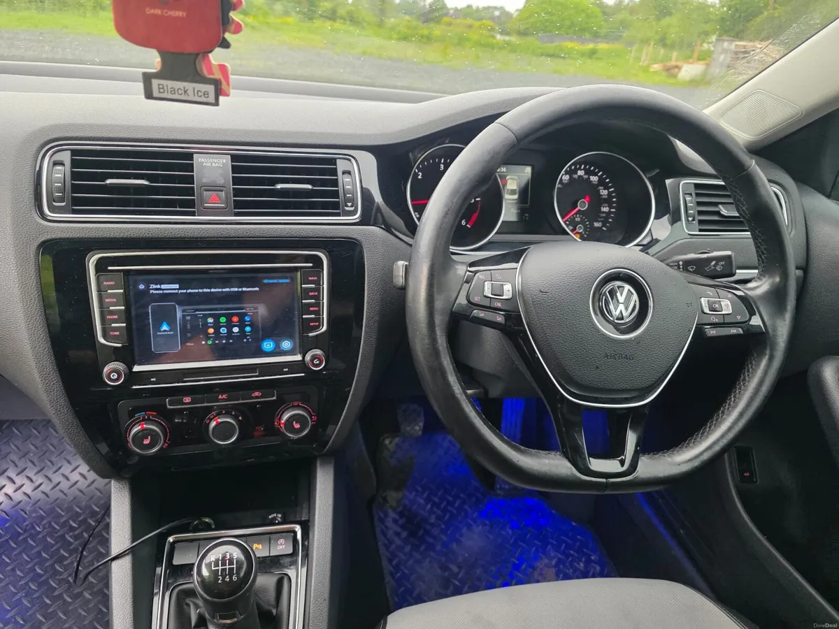 vw Jetta 2.0 GT TDI HIGHLINE - Image 4