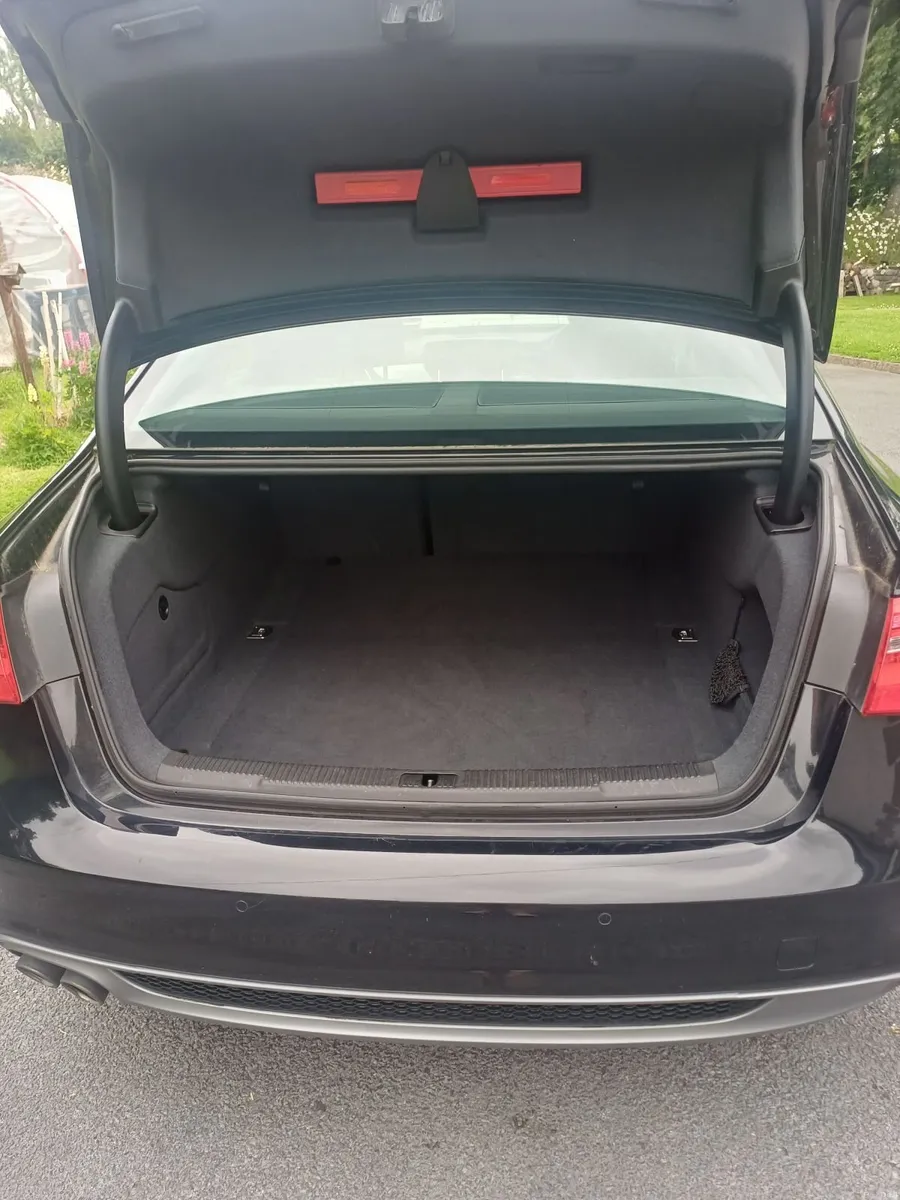 Audi A6 2012 - Image 2