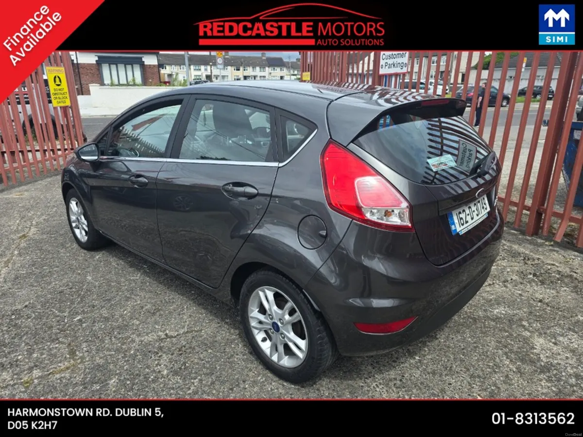 Ford Fiesta 1.25 ZETEC 82 5DR - Image 3
