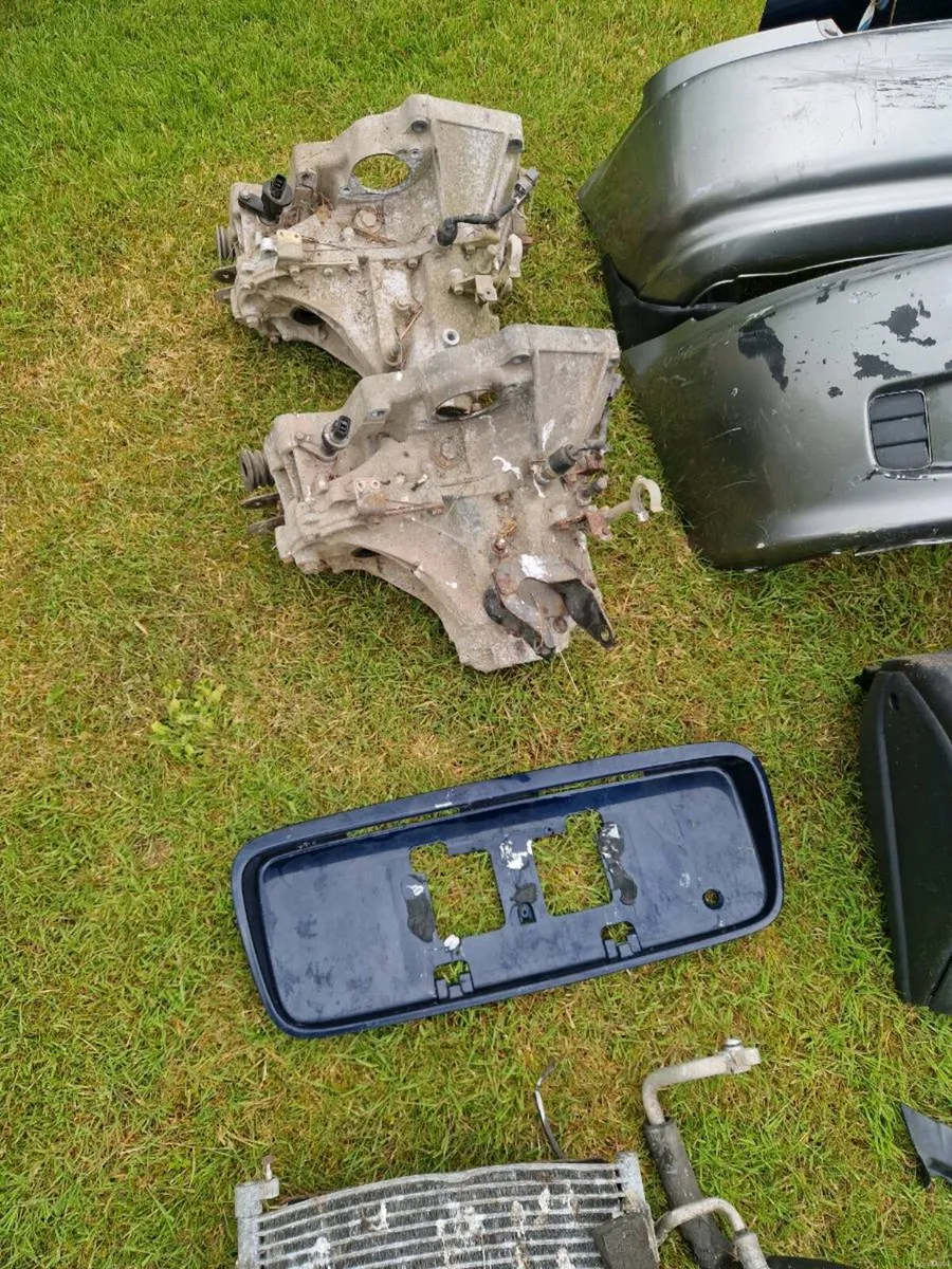 Honda Civic Parts joblot for €100 - Image 2