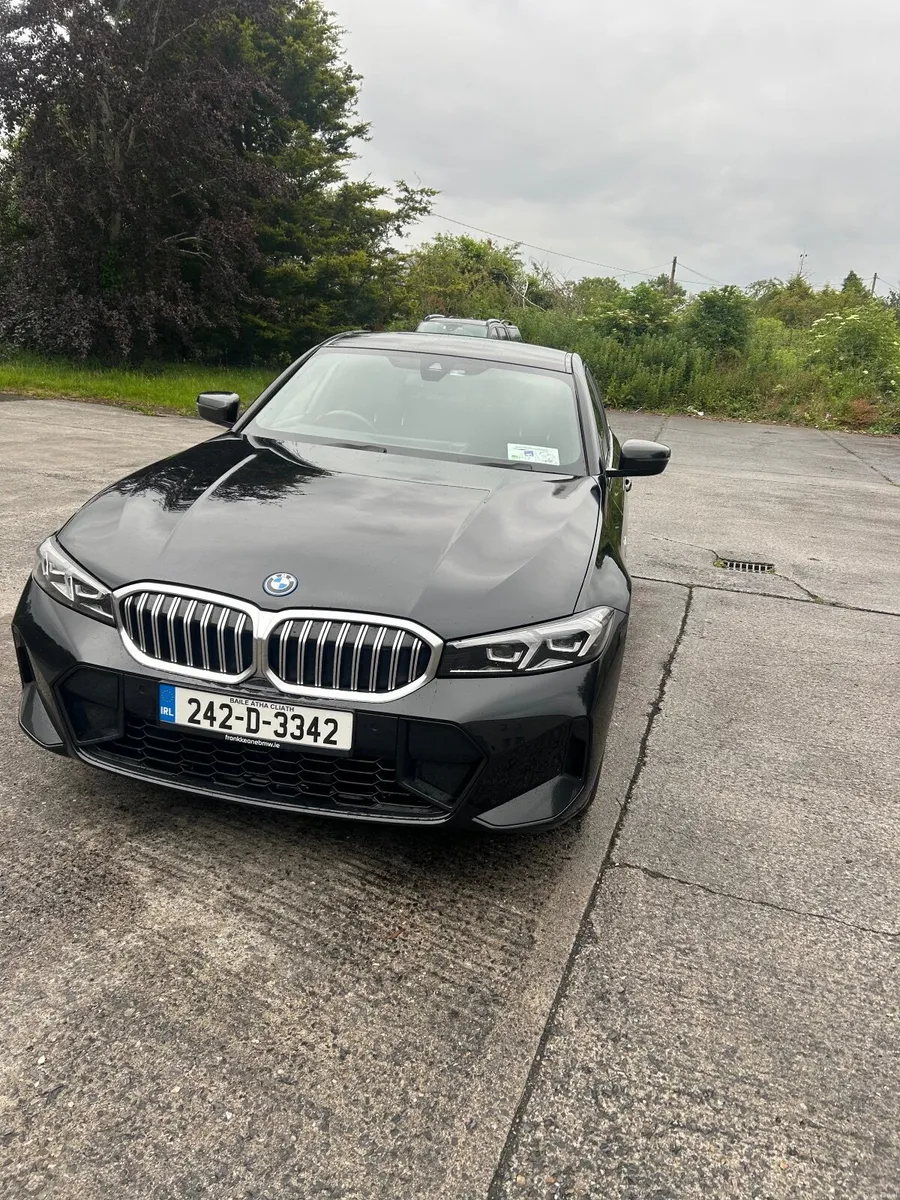 BMW 3-Series 2024 - Image 1