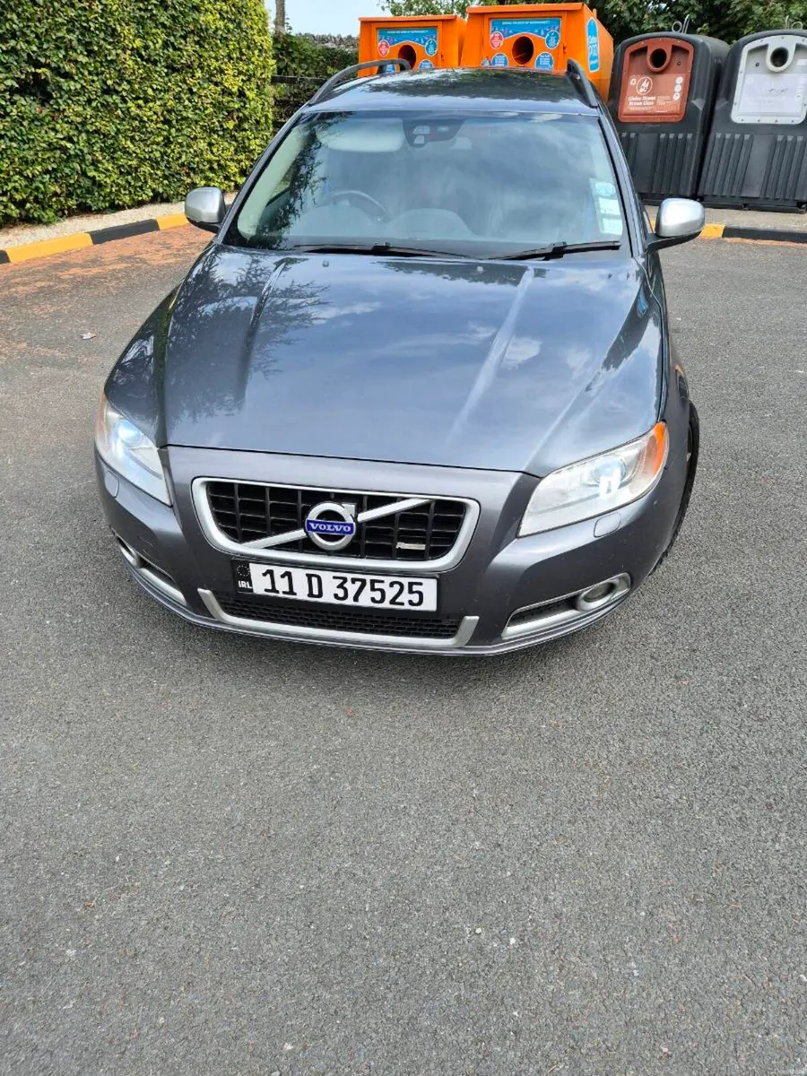 Volvo v70 r design d3 163hp - Image 1
