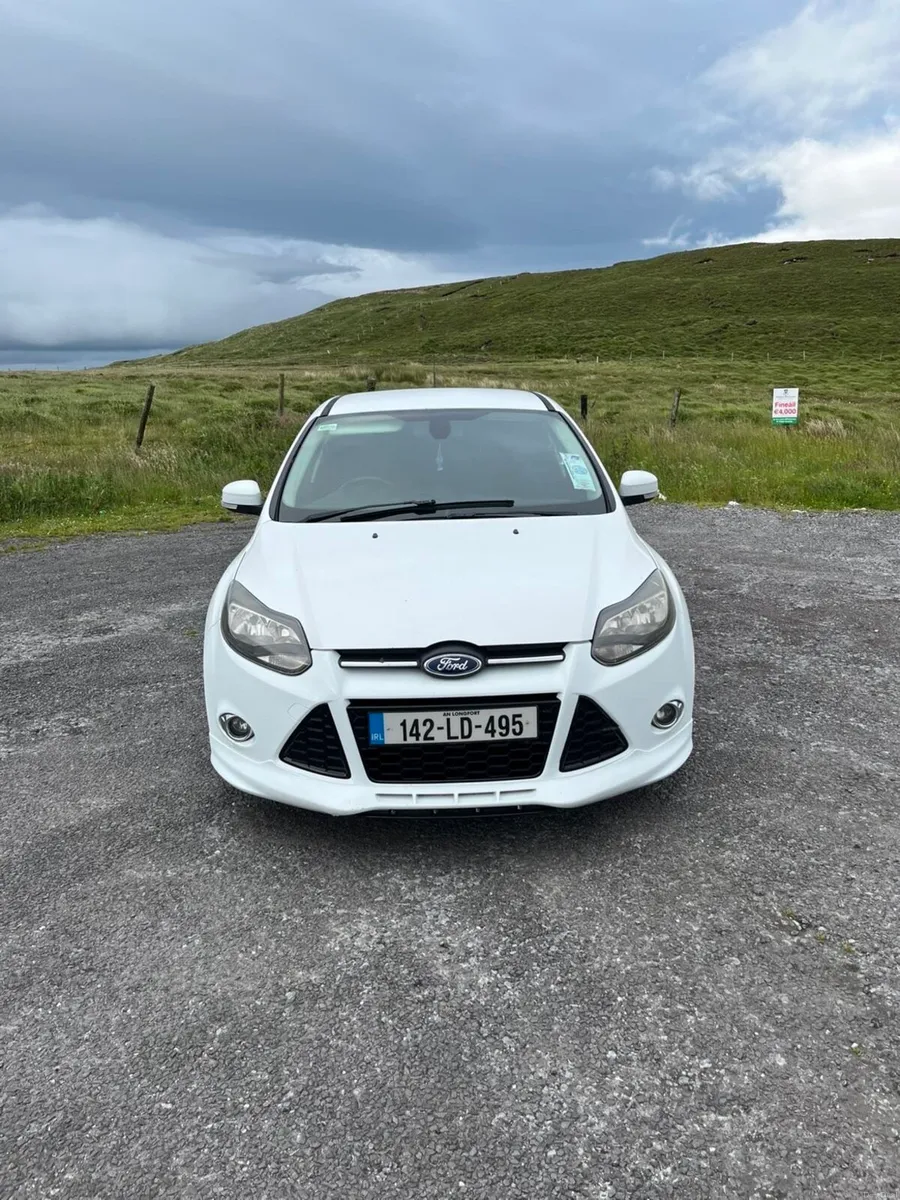 Ford Focus Zetec s (2 owners ) - Image 2