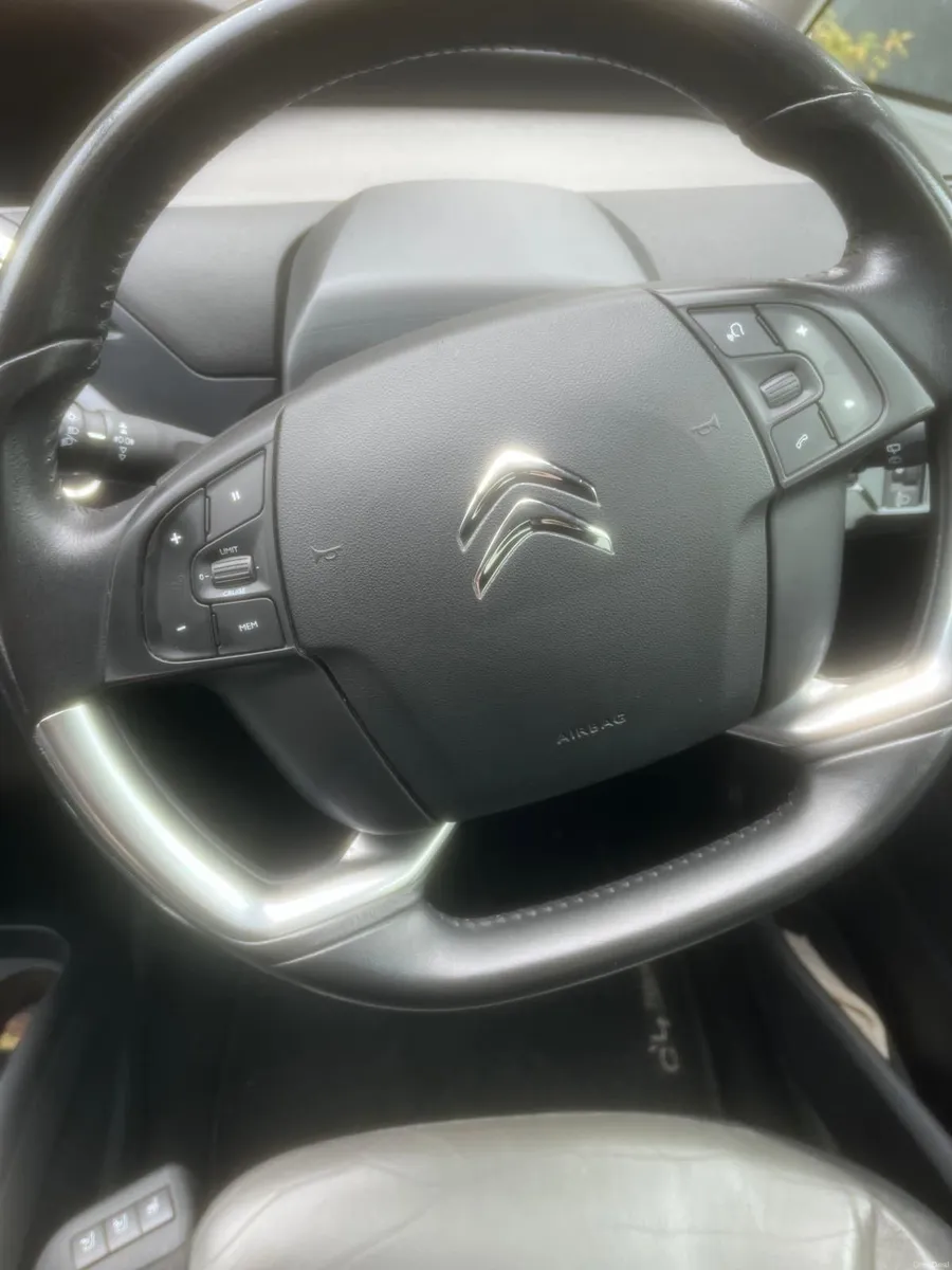 2018 Citroen C4 Feel Exclusive - Image 6