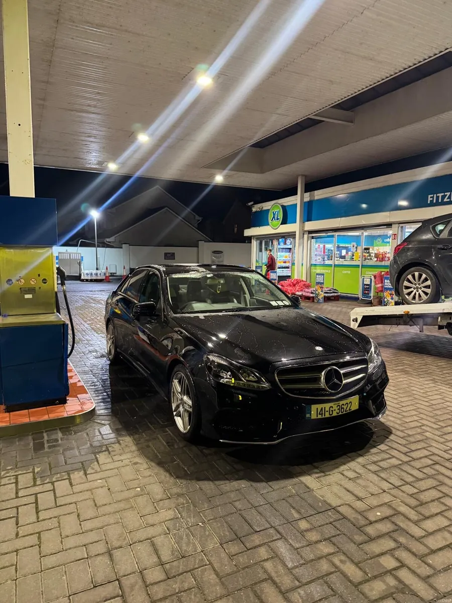 Mercedes E300 automatic - Image 3