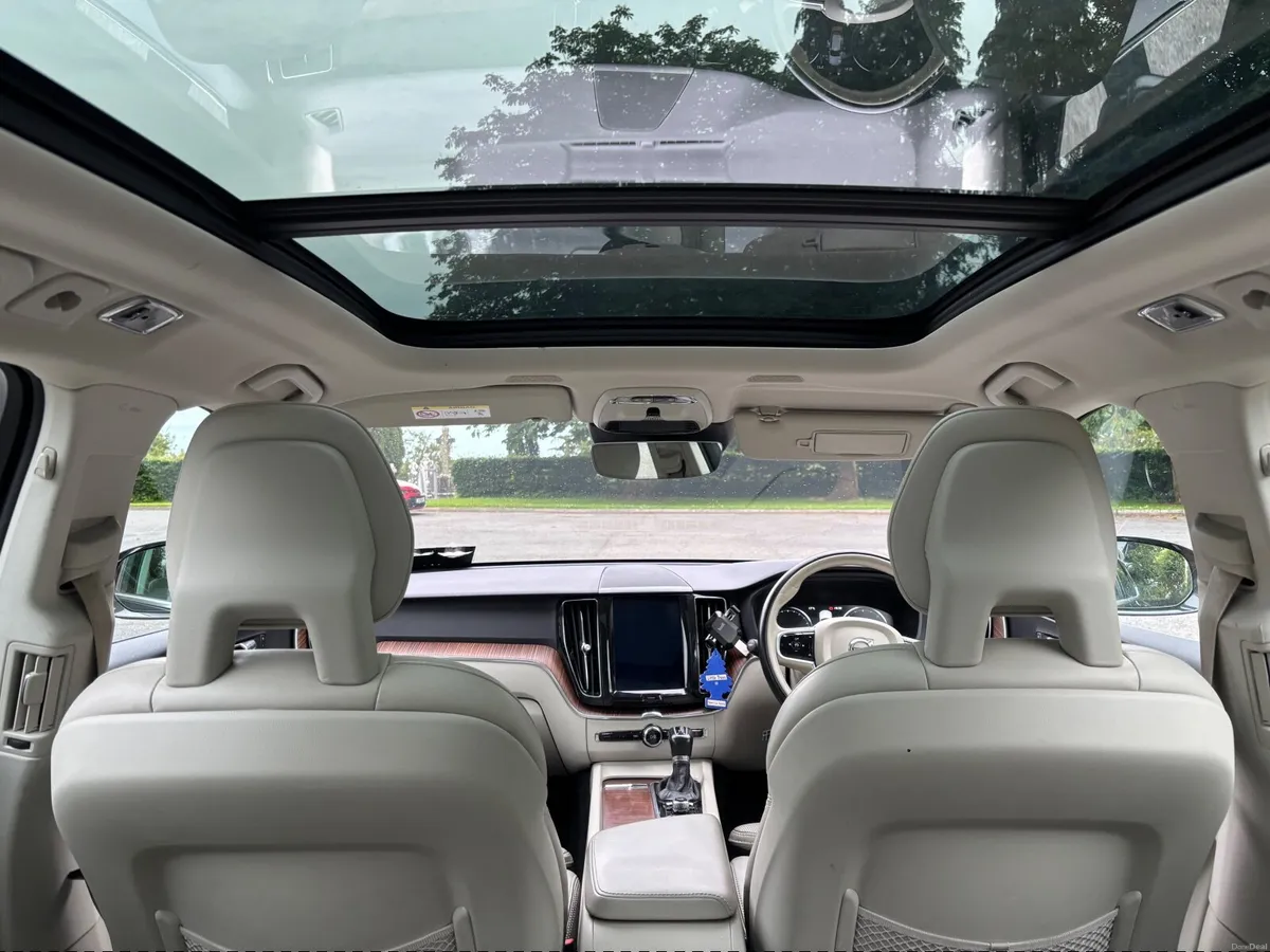 Volvo XC60 2.0d D4 Inscription AWD Auto 2018 - Image 2