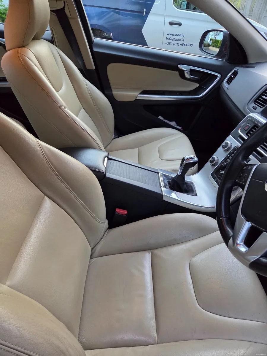 Volvo S60 2017 - Image 4