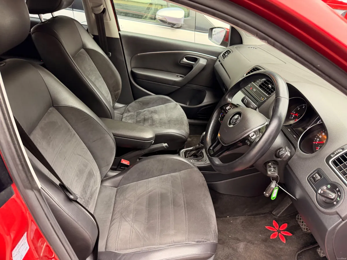 VOLKSWAGEN POLO  2014 AUTOMATIC - Image 6