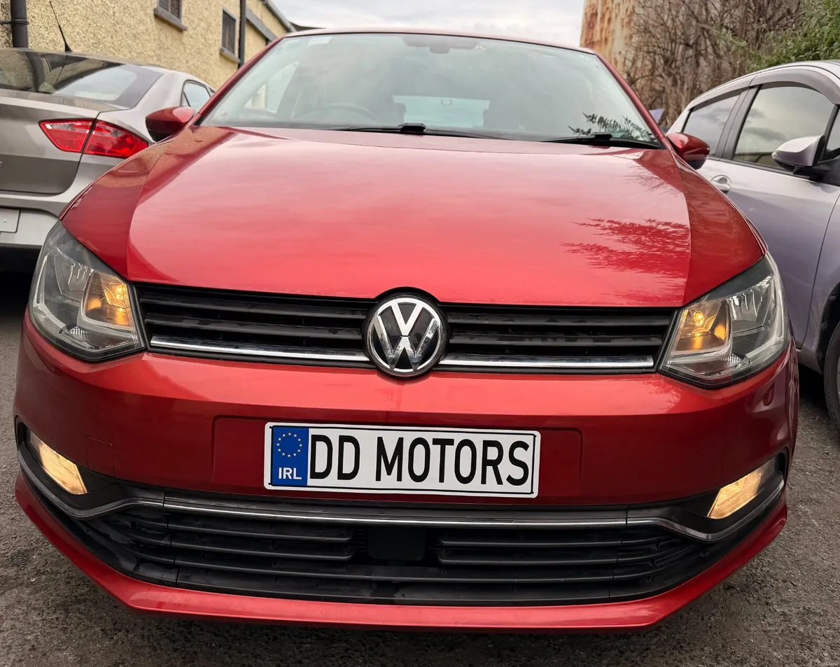 VOLKSWAGEN POLO  2014 AUTOMATIC - Image 2
