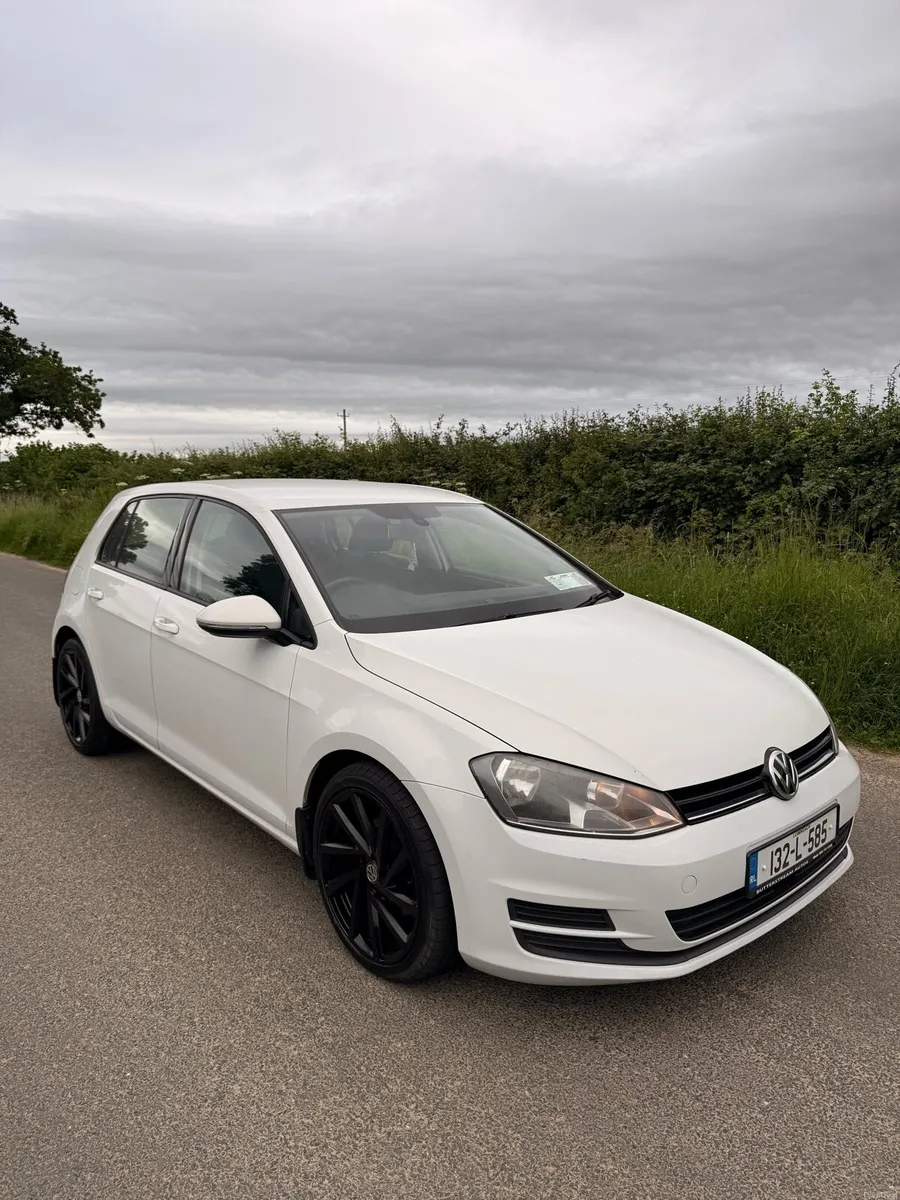 2013 Volkswagen Golf Bluemotion - Image 1