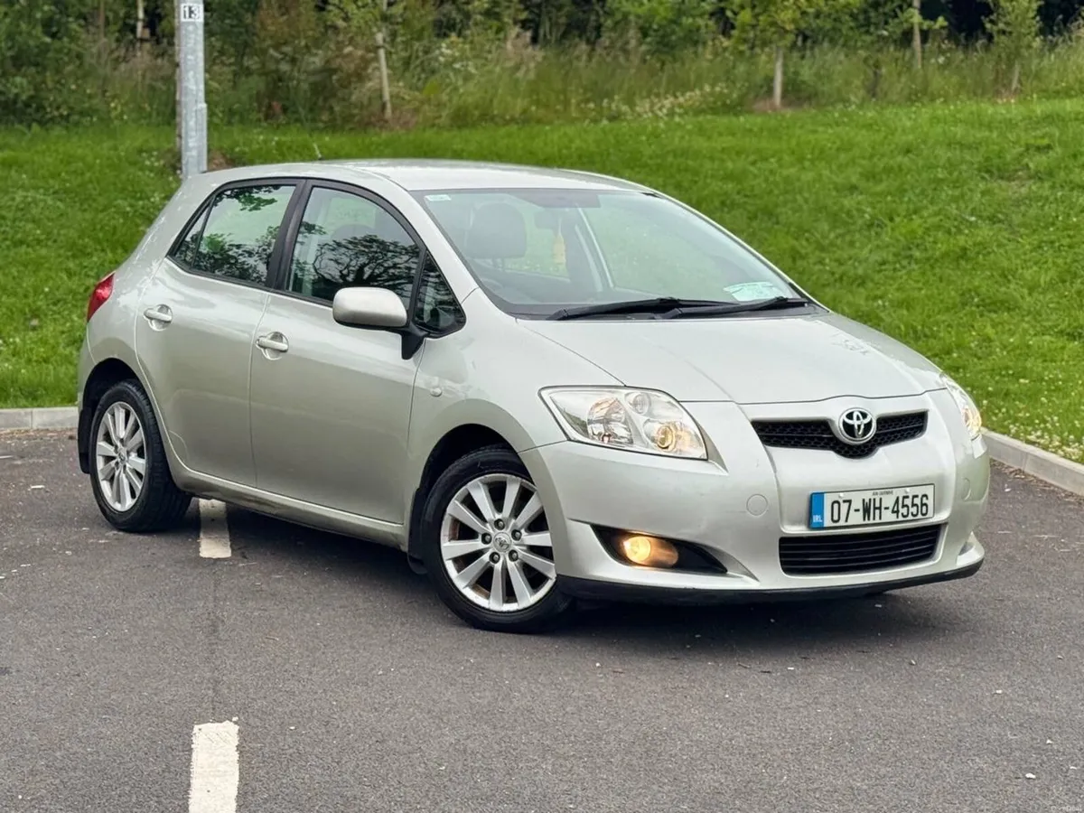 Toyota Auris - Image 1