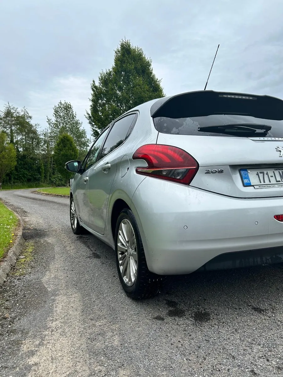 Peugeot 208 - Image 6
