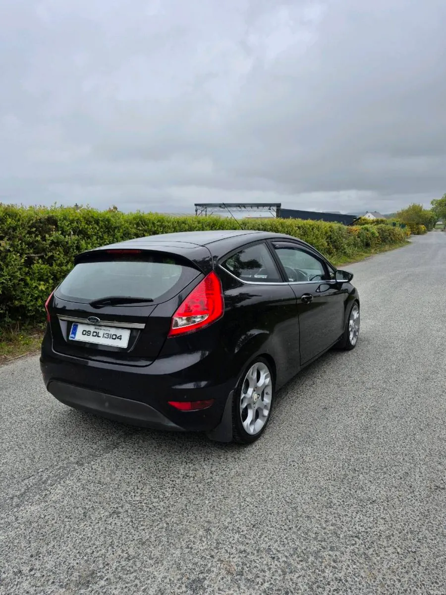 2009 Ford Fiesta Zetec 1.2 Petrol - Image 4