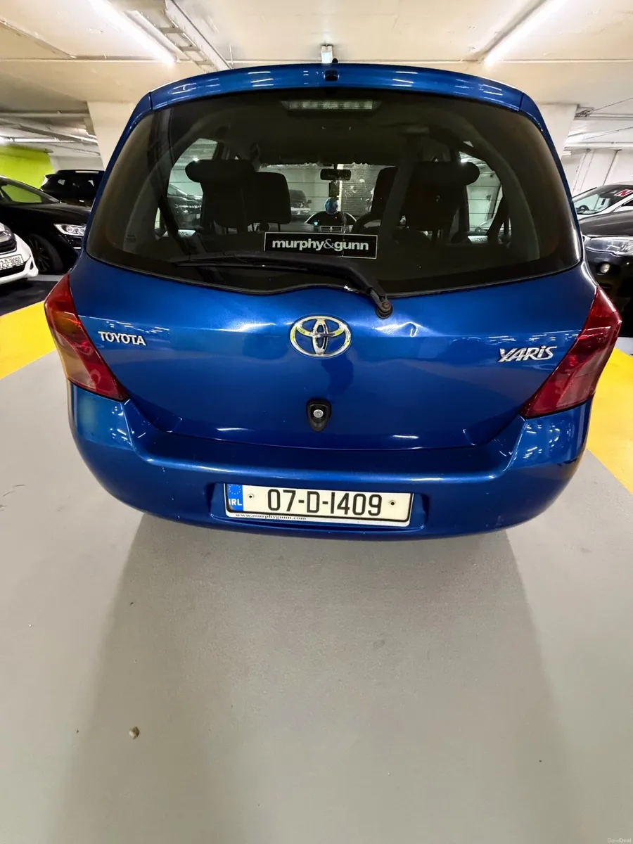 Toyota Yaris Blue 07 - Image 2