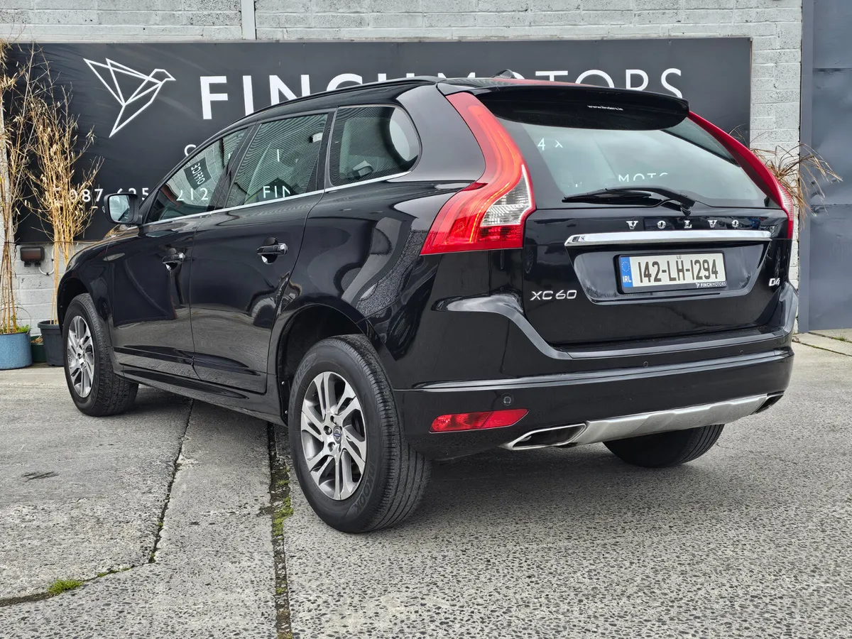 VOLVO XC60 // LOW MILEAGE // 04/27 NCT - Image 4