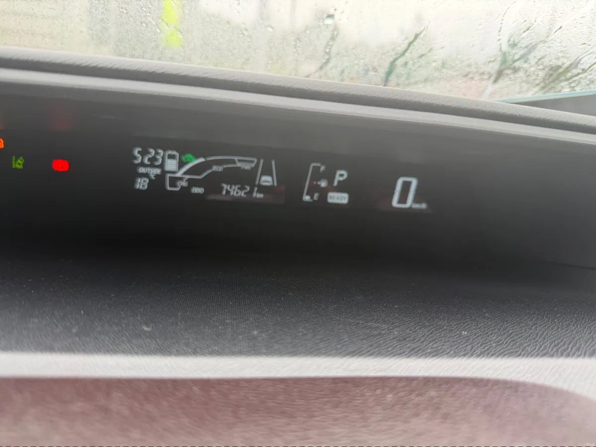 Toyota Aqua 2016 - Image 3