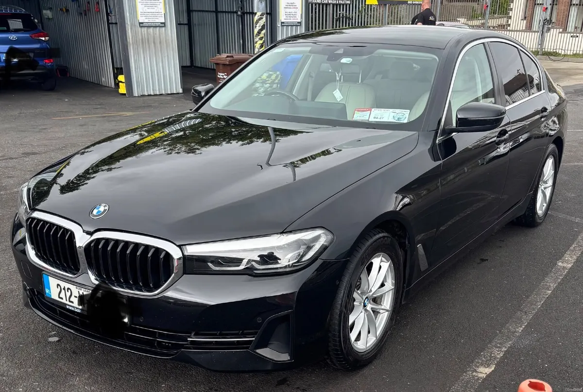 BMW 5-Series 2021 - Image 2