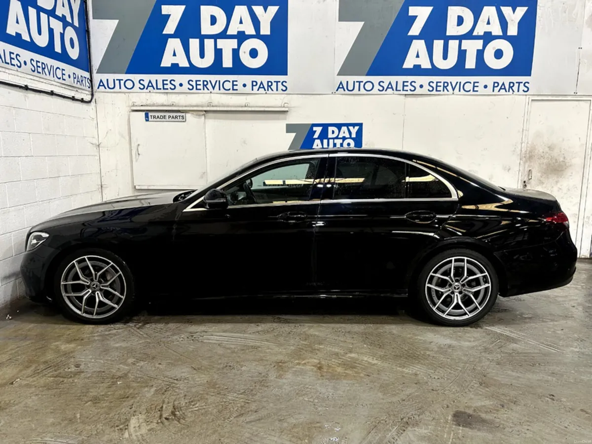 Mercedes-Benz E-Class D E220 4DR AUTO AVANTGARDE - Image 4