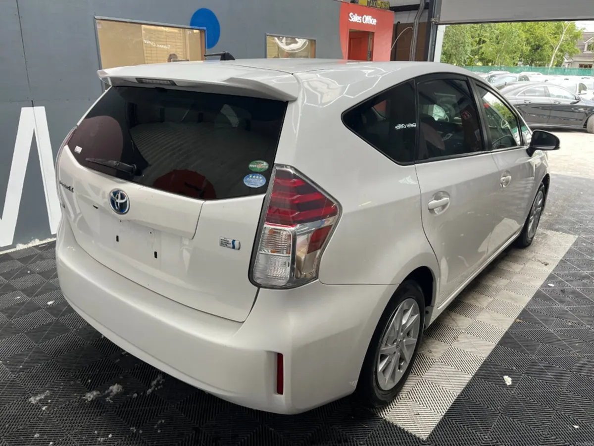 Toyota Prius 2018 TOYOTA PRIUS ALPHA S 1.8 AUTOMAT - Image 2