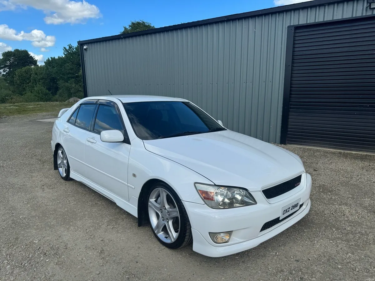 1999 Toyota Altezza - Image 2