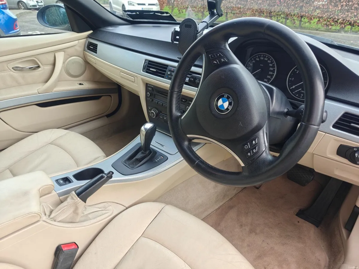 BMW 320i Convertible – 2008 - Image 4