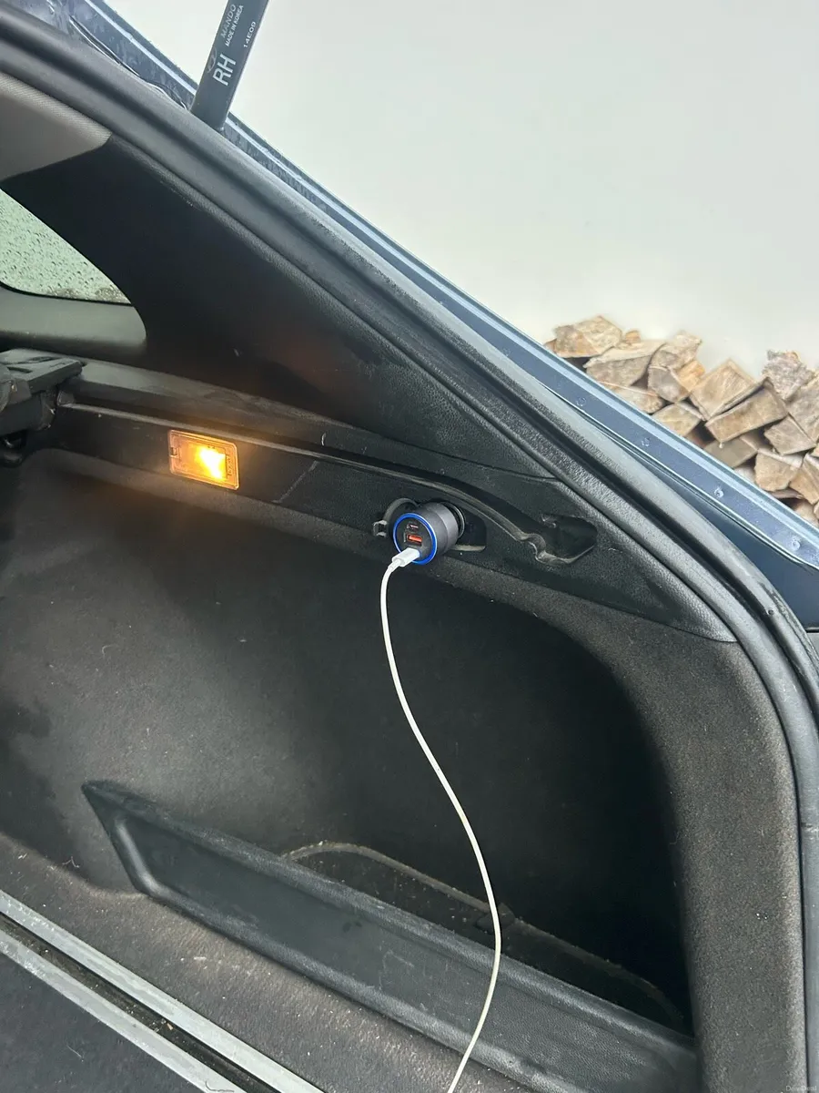 Car - Image 3