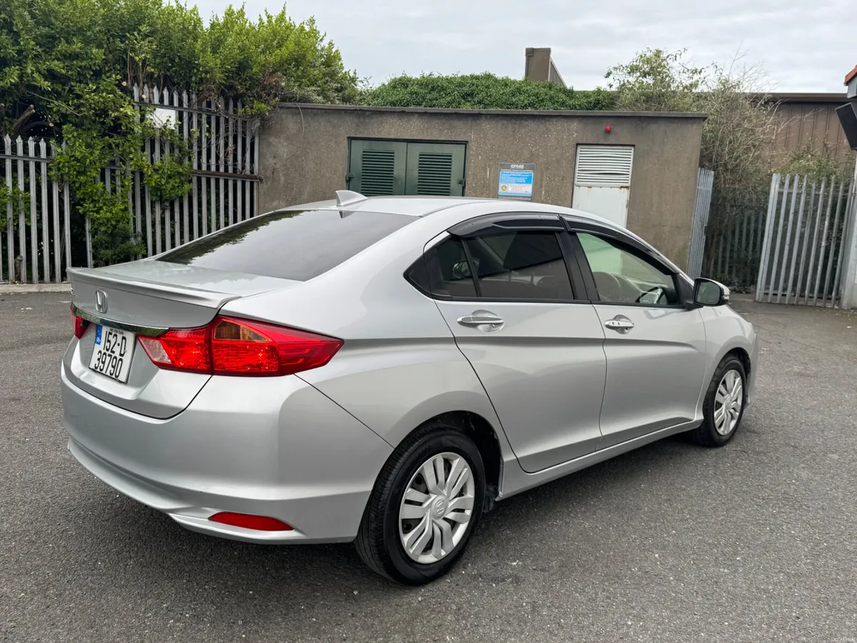 Honda Grace 2015 Automatic 1.5. - Image 4