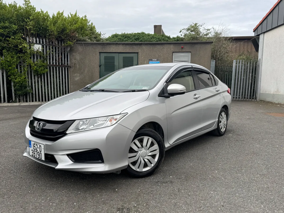 Honda Grace 2015 Automatic 1.5. - Image 2