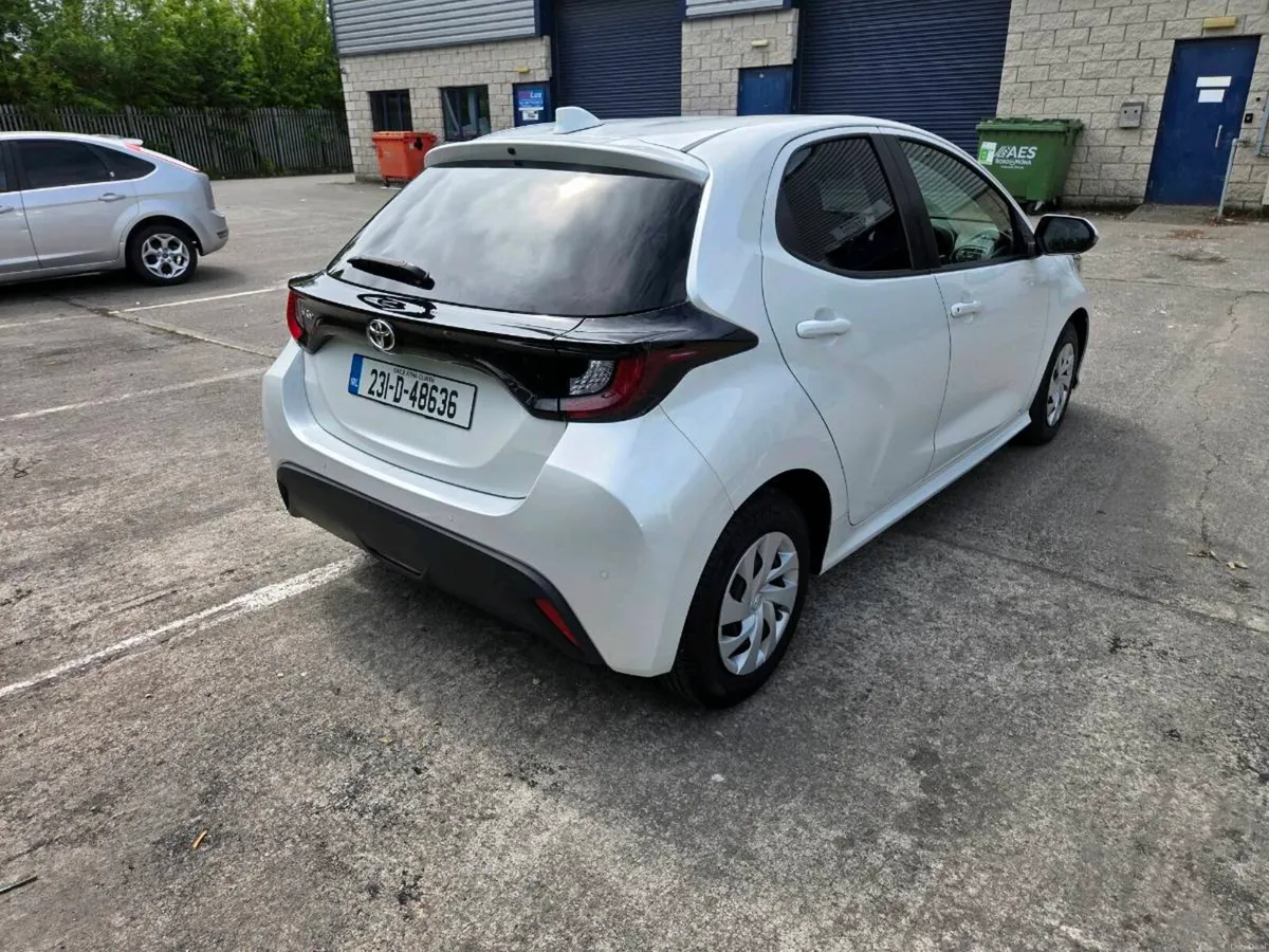 2023 Toyota Yaris 1.0l automatic - Image 5