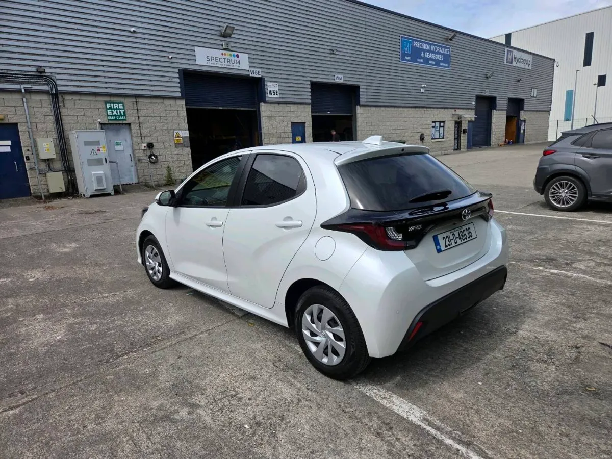 2023 Toyota Yaris 1.0l automatic - Image 6