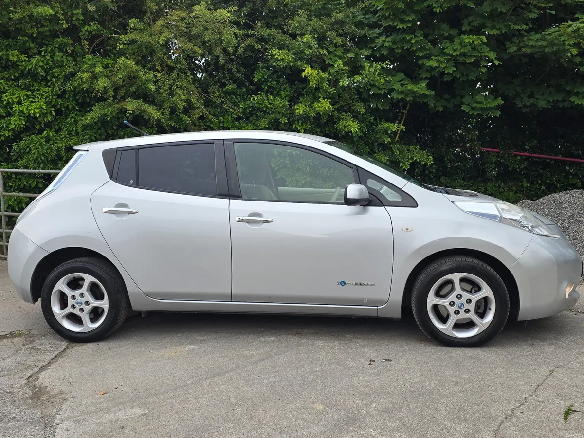 €2900 Nissan Leaf 2013 fully electric €2900 - Image 4