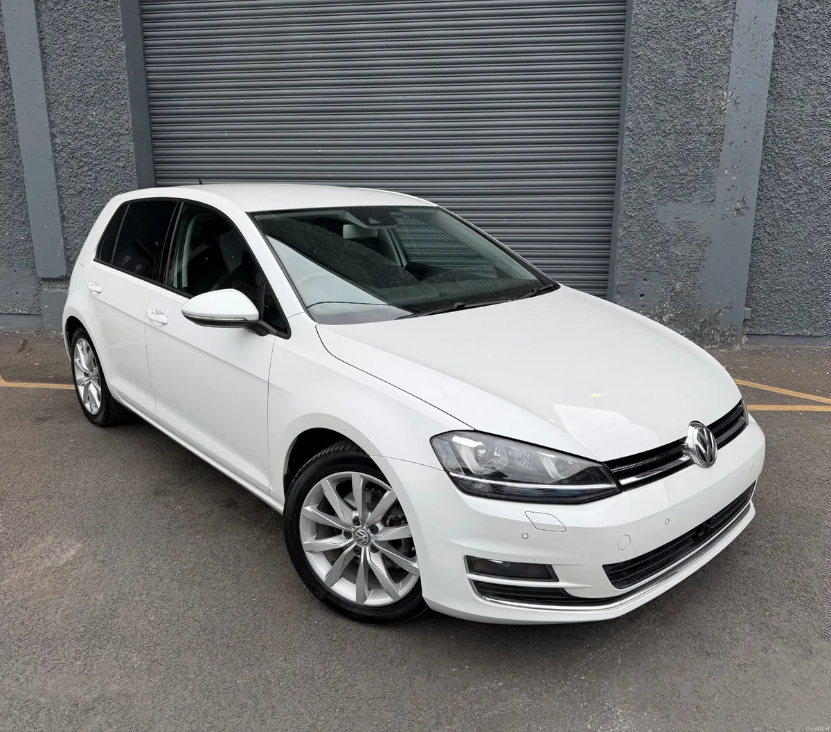 Volkswagen Golf 2016 HIGHLINE Pearl White - Image 1