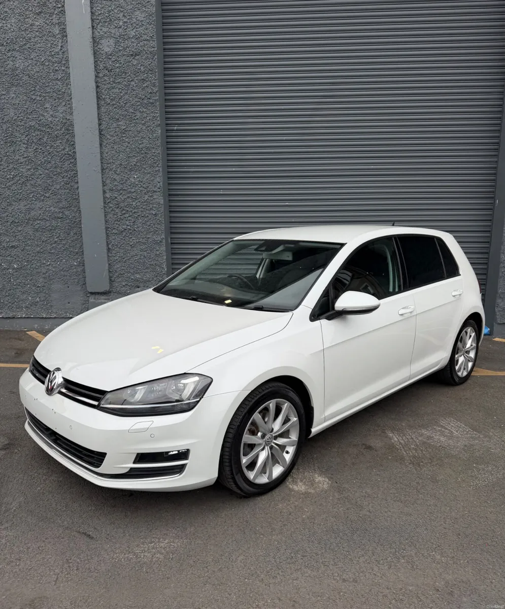 Volkswagen Golf 2016 HIGHLINE Pearl White - Image 4
