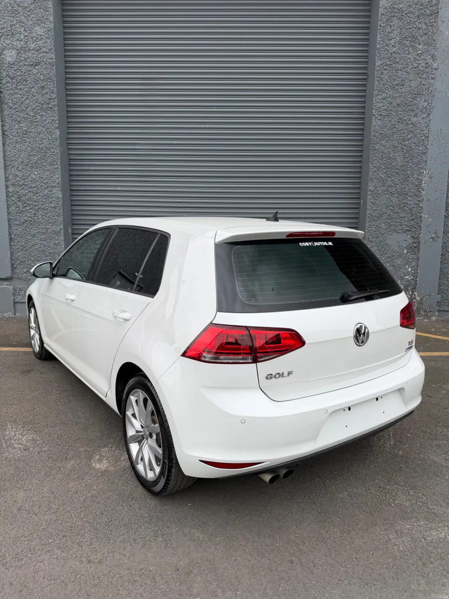 Volkswagen Golf 2016 HIGHLINE Pearl White - Image 3