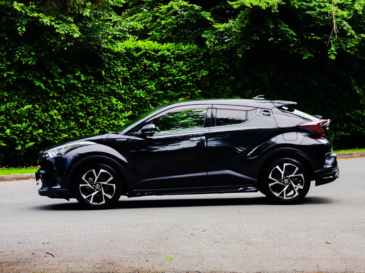 2018 Toyota C-HR 1.8 Petrol Hybrid Auto G Package - Image 5