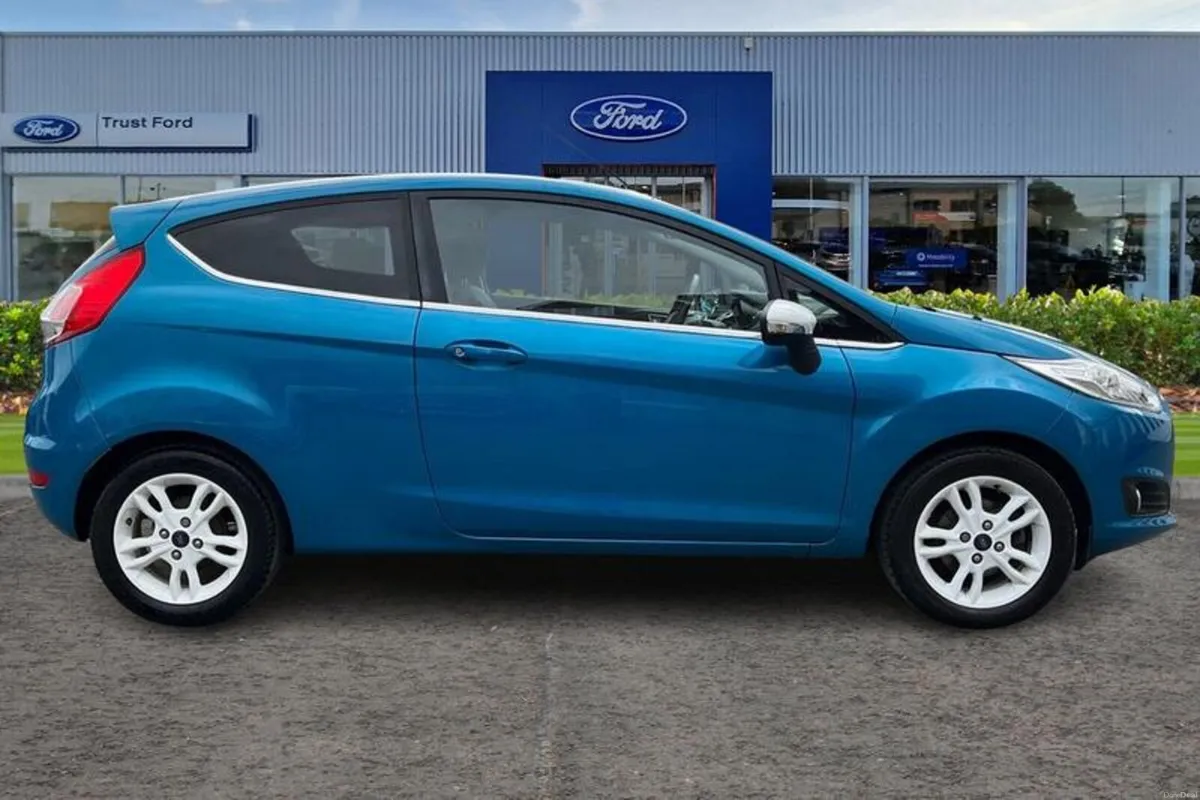 Ford Fiesta Zetec Blue - Image 3