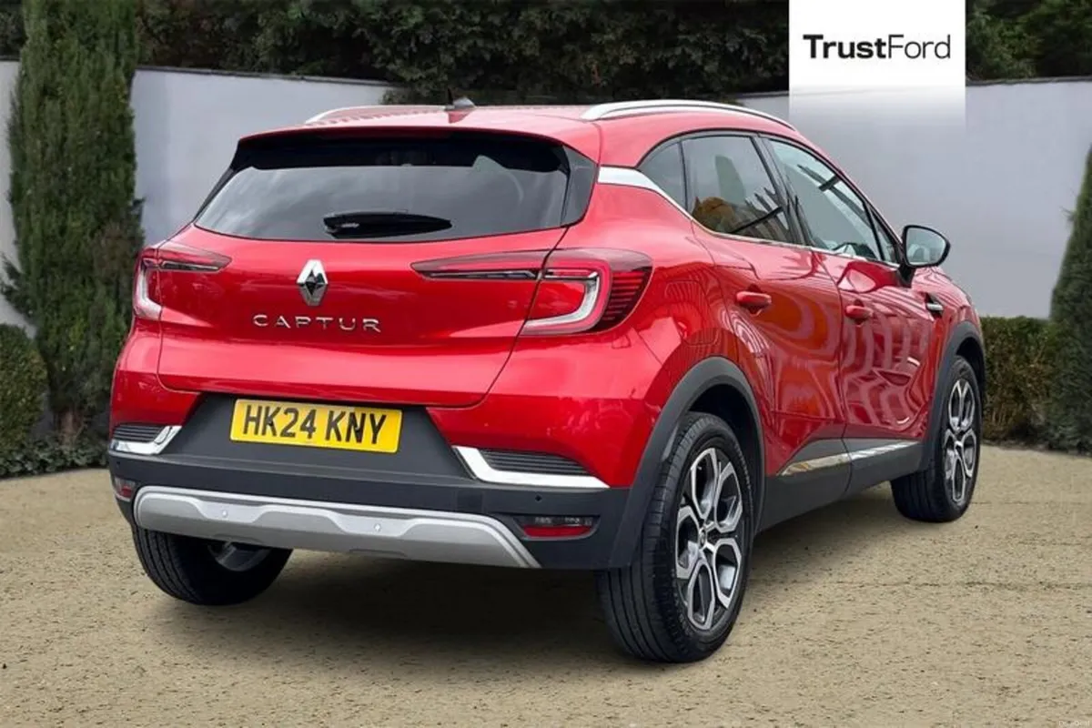 Renault Captur TCe techno - Image 4