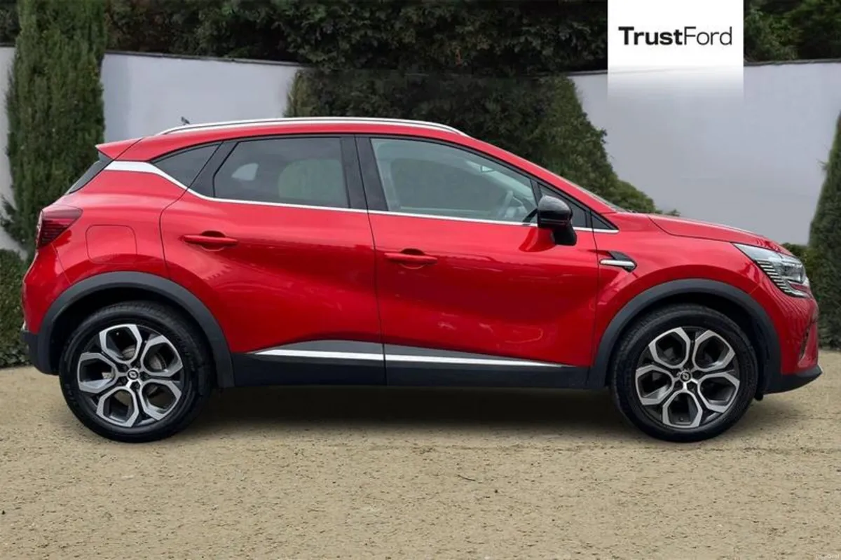 Renault Captur TCe techno - Image 3