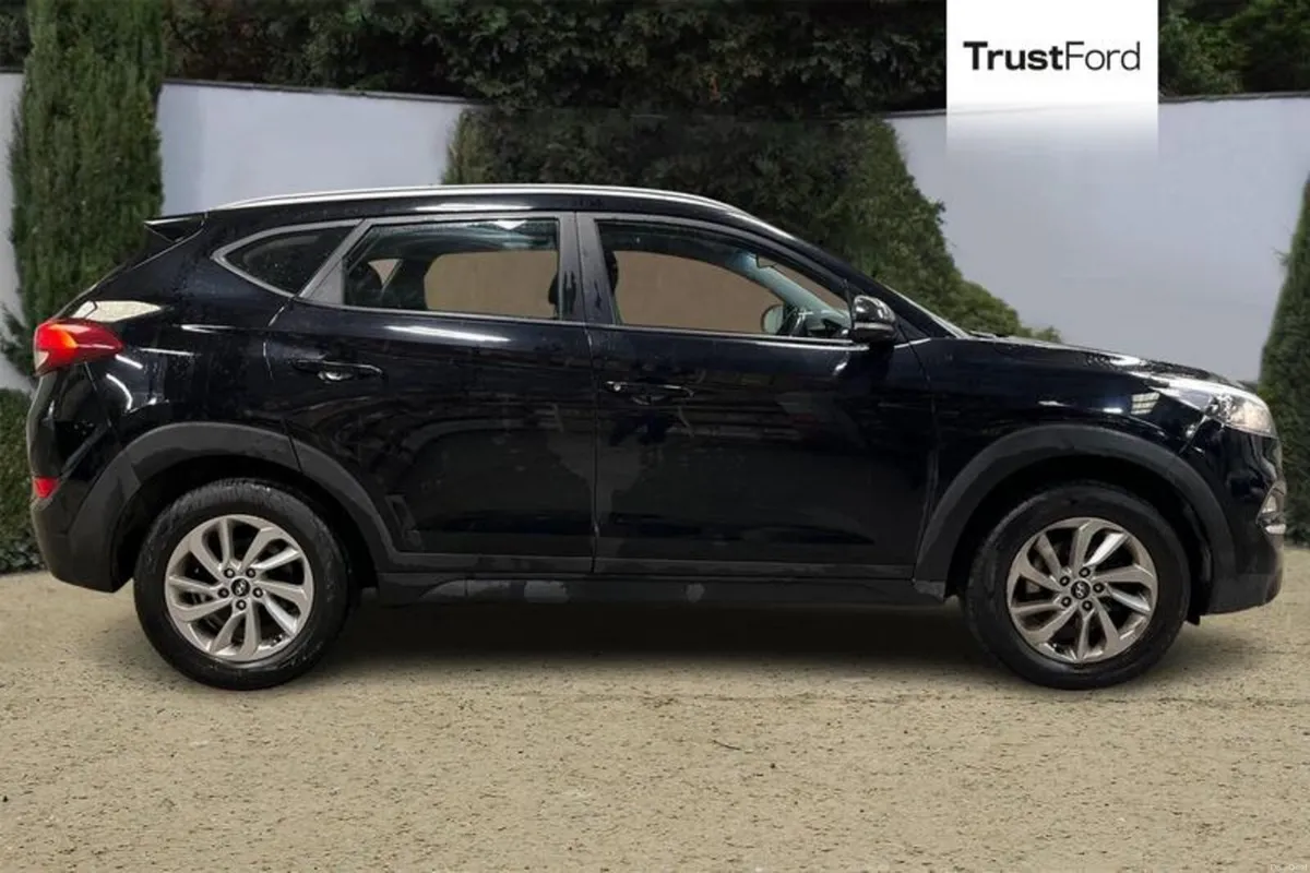 Hyundai Tucson SE - Image 3