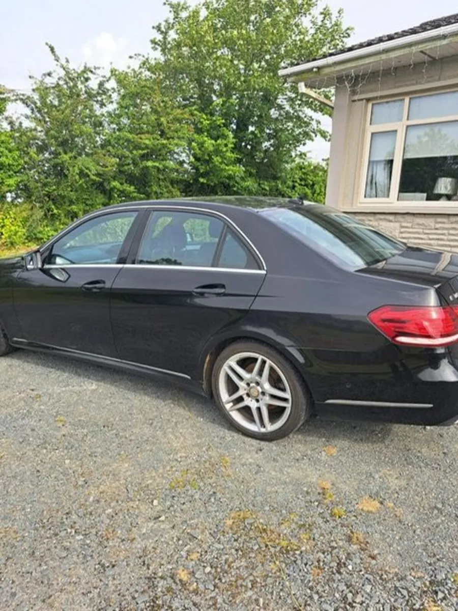 Mercedes-Benz E-Class 2015 - Image 2