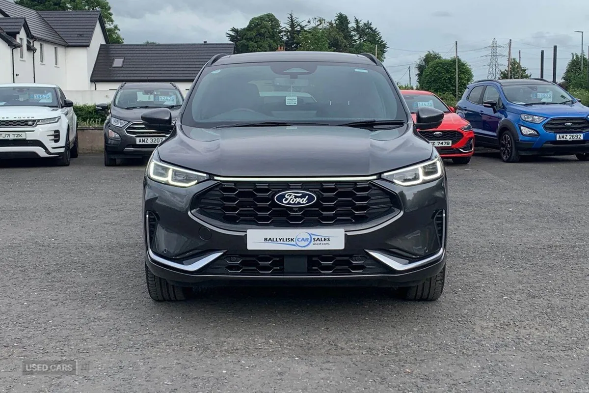 Ford Kuga 2.5 Duratec PHEV ST-Line X in Magnetic G - Image 4