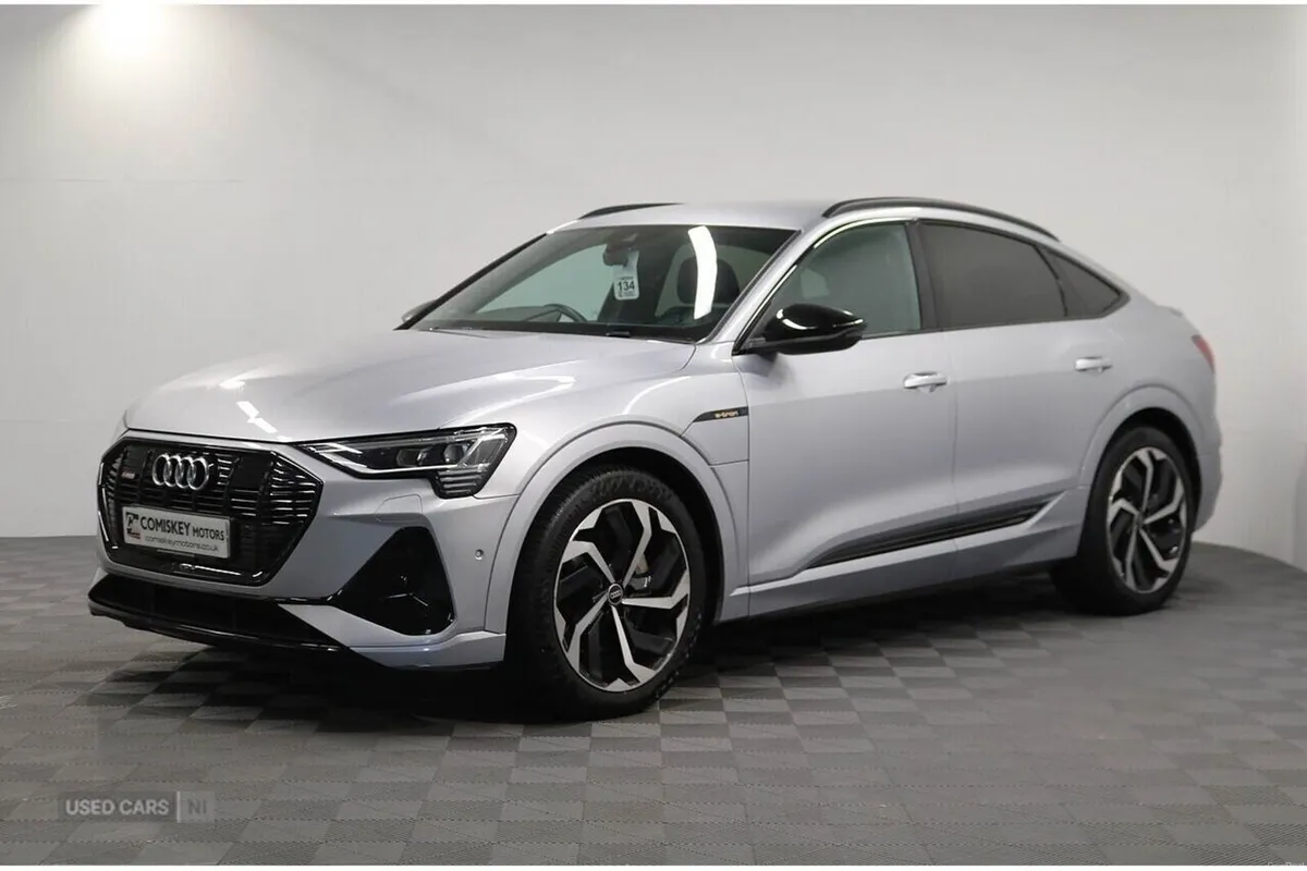Audi e-tron Black Edition - Image 3